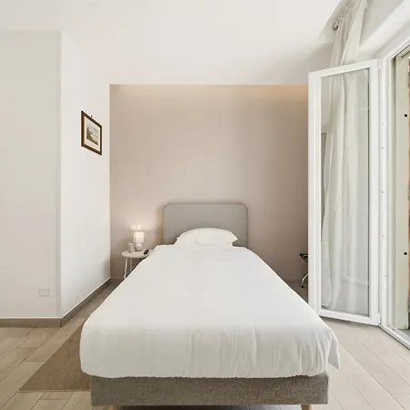 Apartamento Alpha Domus 15 *
