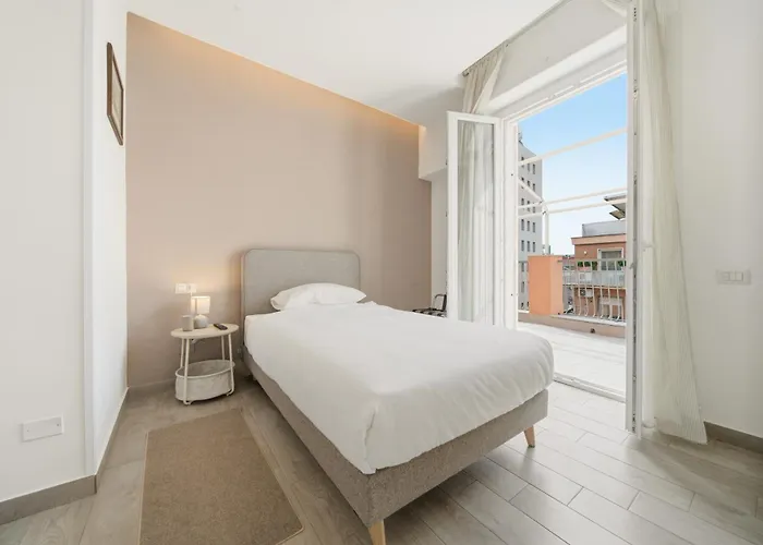 Alpha Domus 15 * Naples