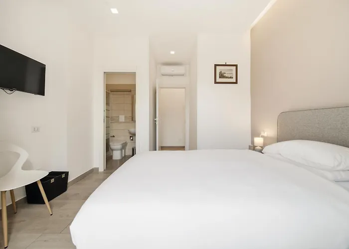 Alpha Domus 15 Naples