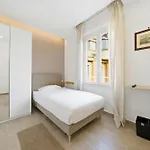 Alpha Domus 15 * Nápoles