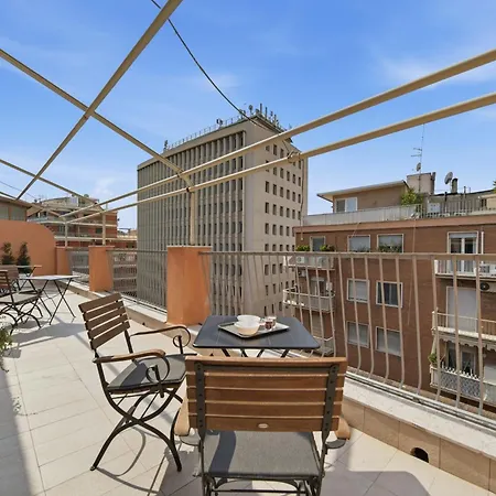 Alpha Domus 15 * Naples